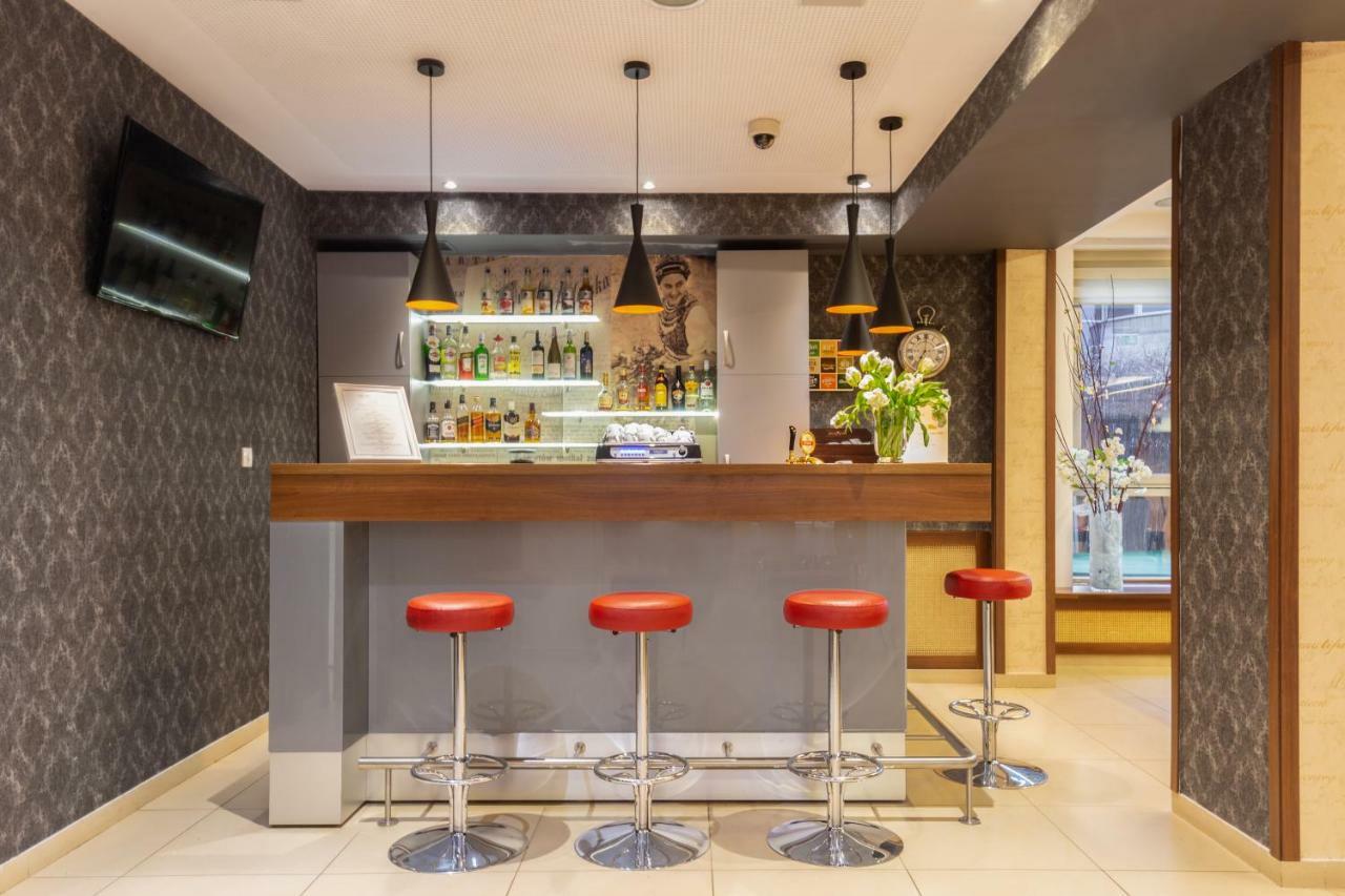 Hotel Poleczki Warsaw Airport Экстерьер фото